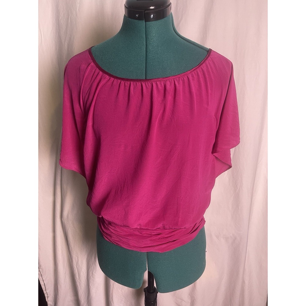 White House Black Market Blouse Top Women Small 100% SILK Pink Back Button